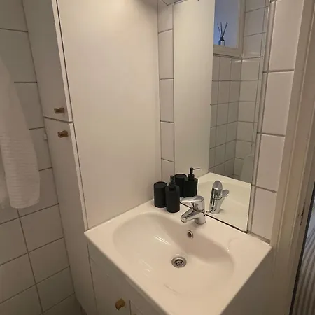 דירה Central Studio Apartment *