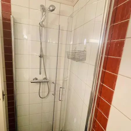 Апартаменты Central Studio Apartment *