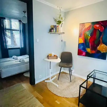 Central Studio Apartment * ברגן