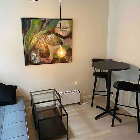 Central Studio Apartment * ברגן